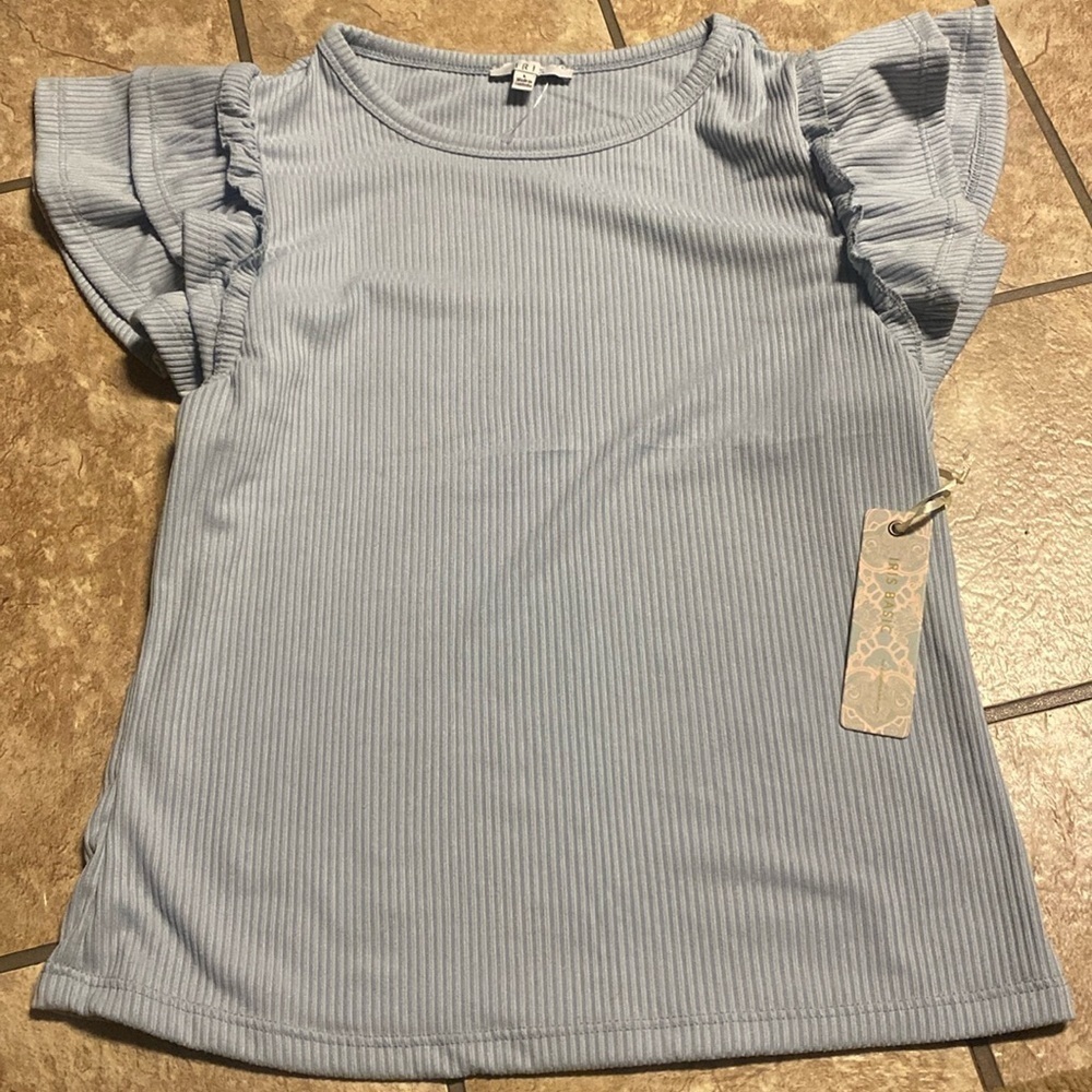Girl’s Gray Ribbed Top with Flutter Sleeves NWT Large